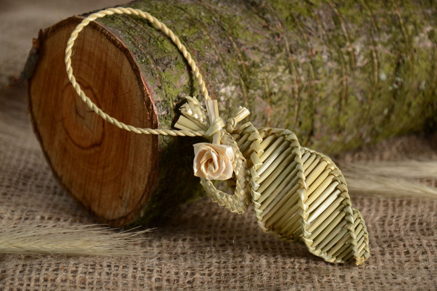 Плетеная елочная игрушка из соломы ручной работы настенная подвеска фото 1