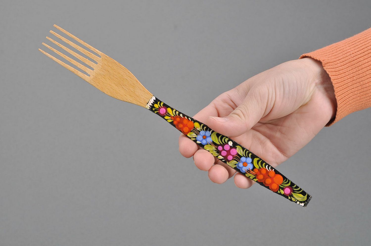 Wooden fork made of beech with painted handle photo 2
