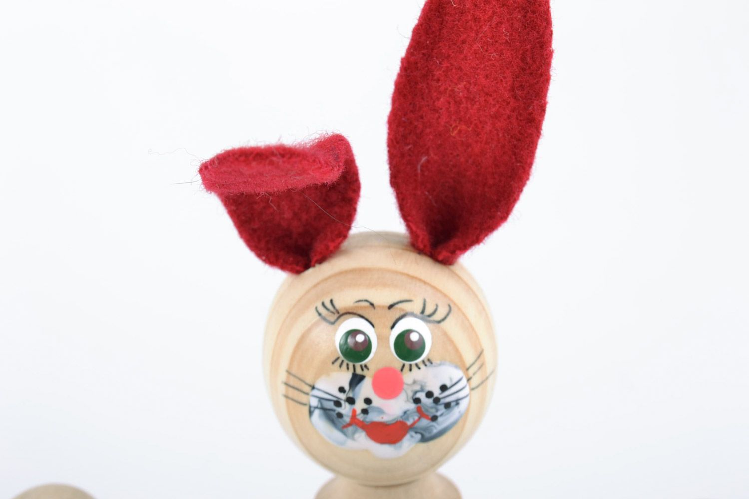 Joli jouet lapin avec longues oreilles fait main en bois naturel écologique photo 3