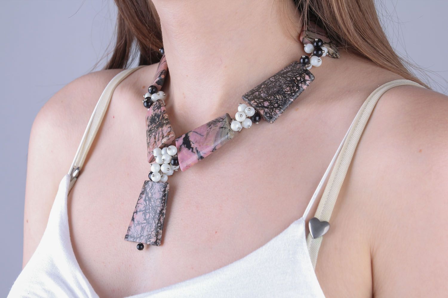 Necklace made of natural stones photo 4