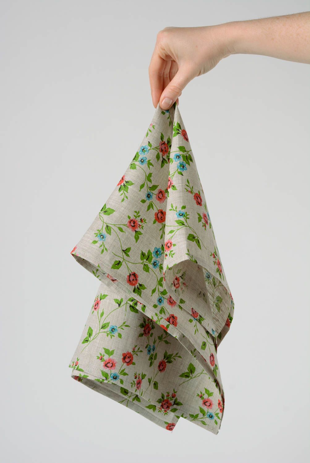 Petite serviette de cuisine en tissu de lin grise aux motifs floraux fate main  photo 4