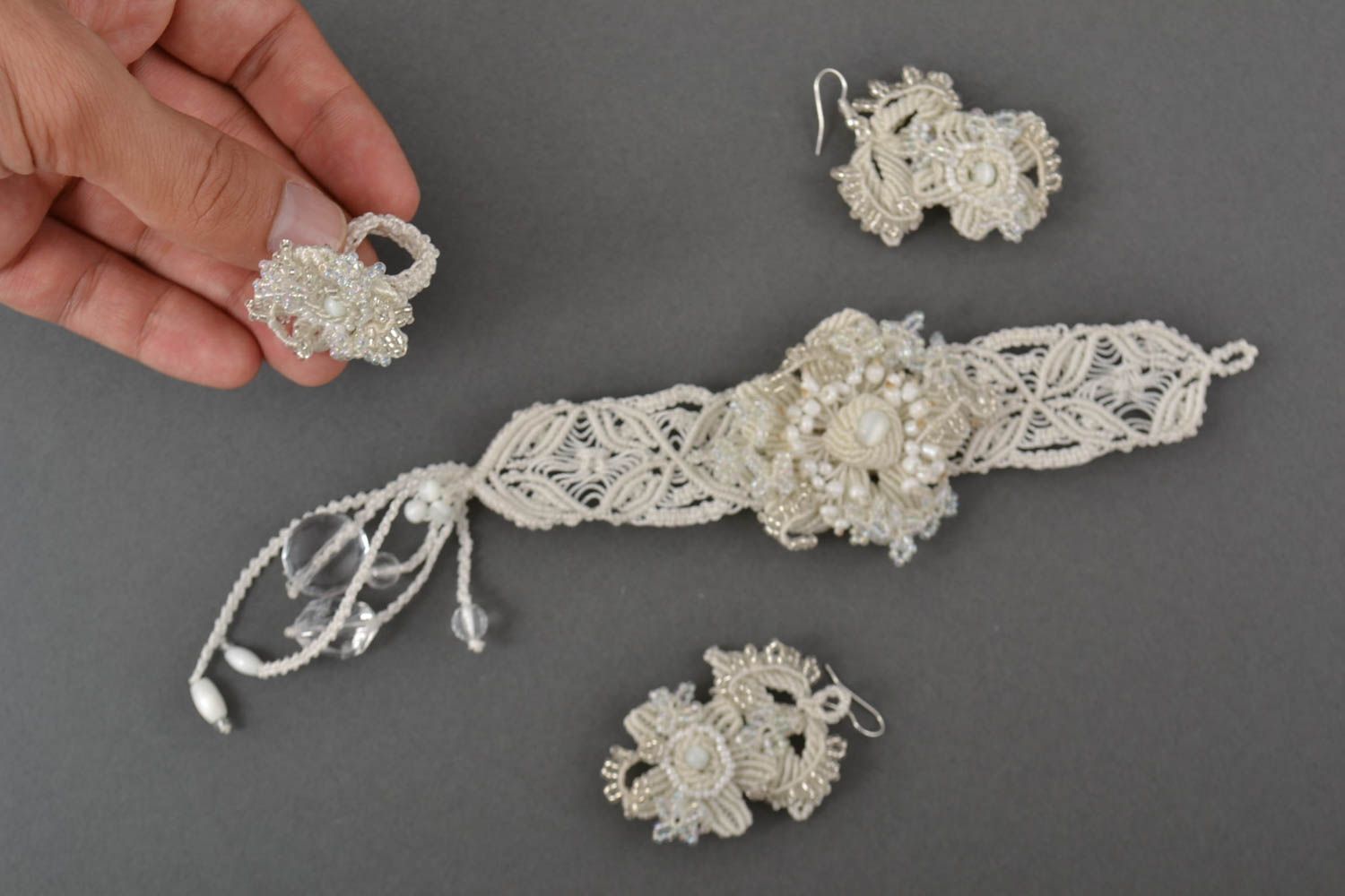 Handmade cool jewelry set woven lace earrings bracelet design beaded ring photo 5