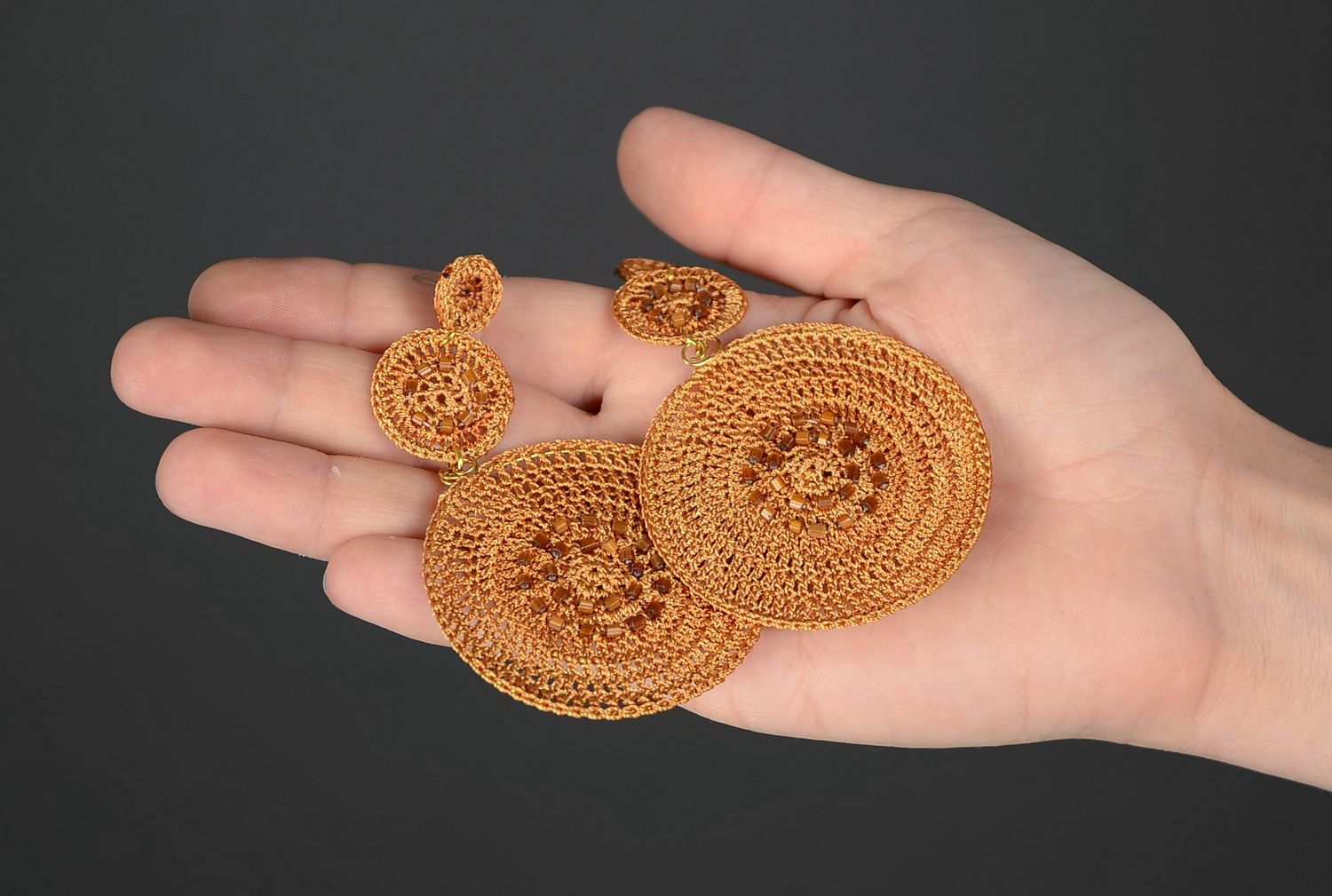 Brincos de crochê com miçangas espanholas foto 5
