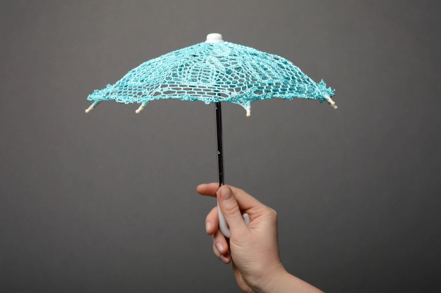 Crochet decorative umbrella photo 3