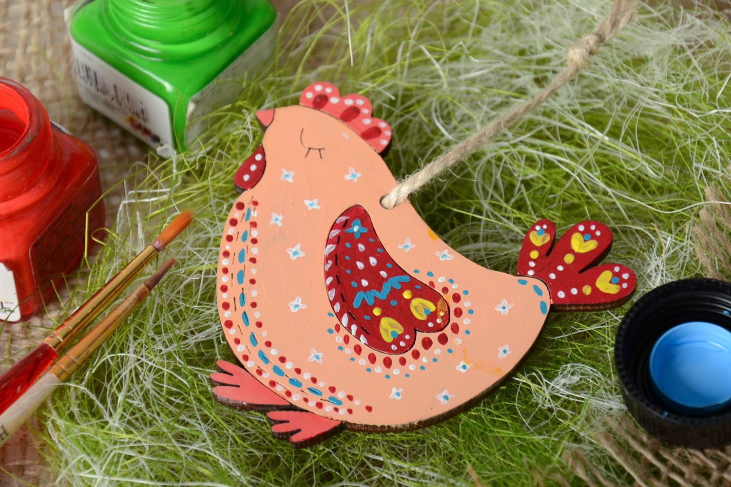 Plywood interior pendant magnet in the shape of chicken photo 1