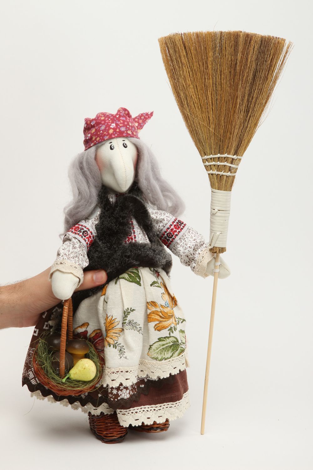 Muñeca artesanal de algodón decoración de interior juguete decorativo Baba-Yagá foto 5