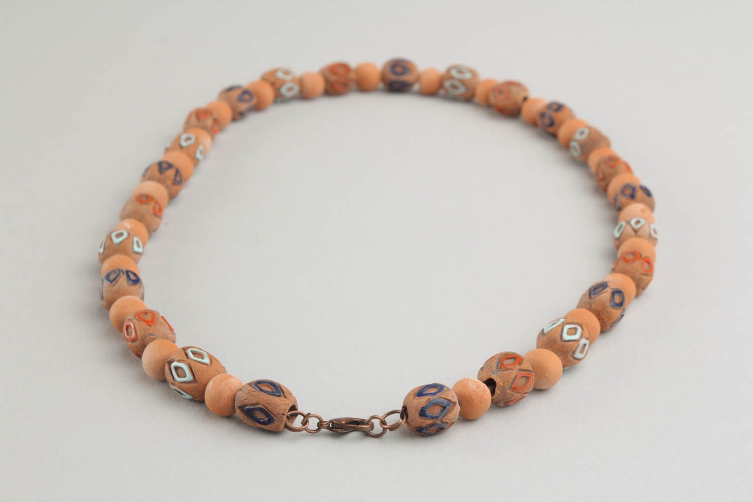 Clay bead necklace in ethnic style photo 3