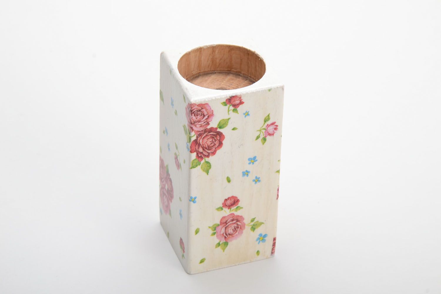 Decoupage wooden candle holder photo 4
