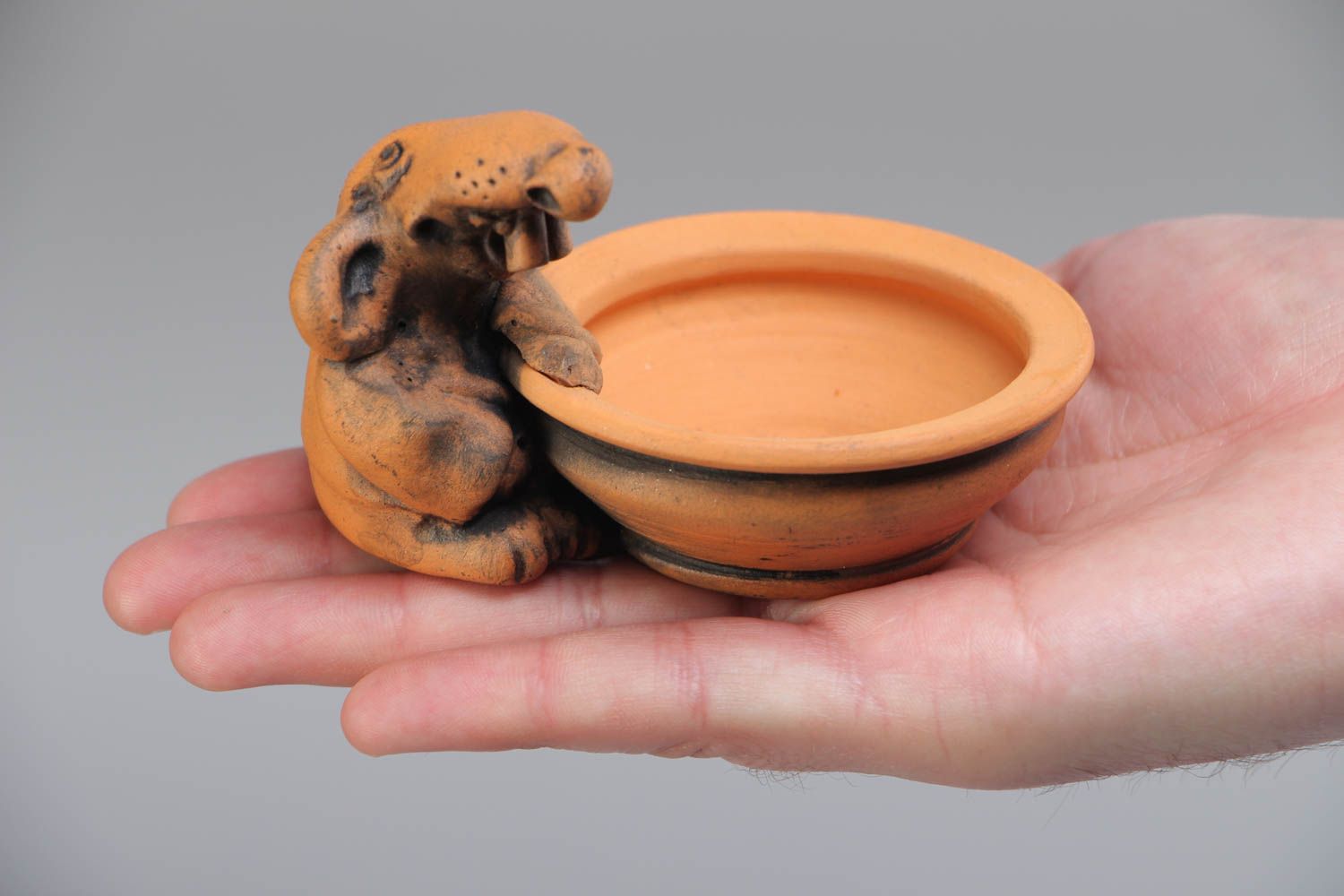 Small light brown decorative ceramic salt cellar with figurine of mouse handmade photo 5