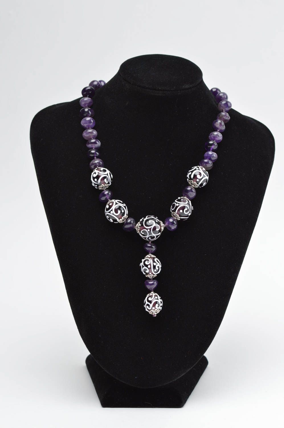 Collier fantaisie Bijou fait main perles de verre violettes Accessoire femme photo 1