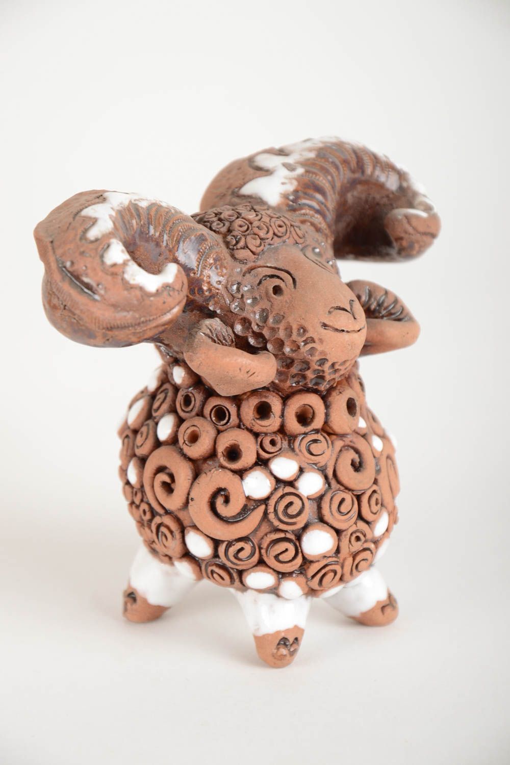 Figurine en céramique marron faite main en forme de mouton décoration maison photo 4