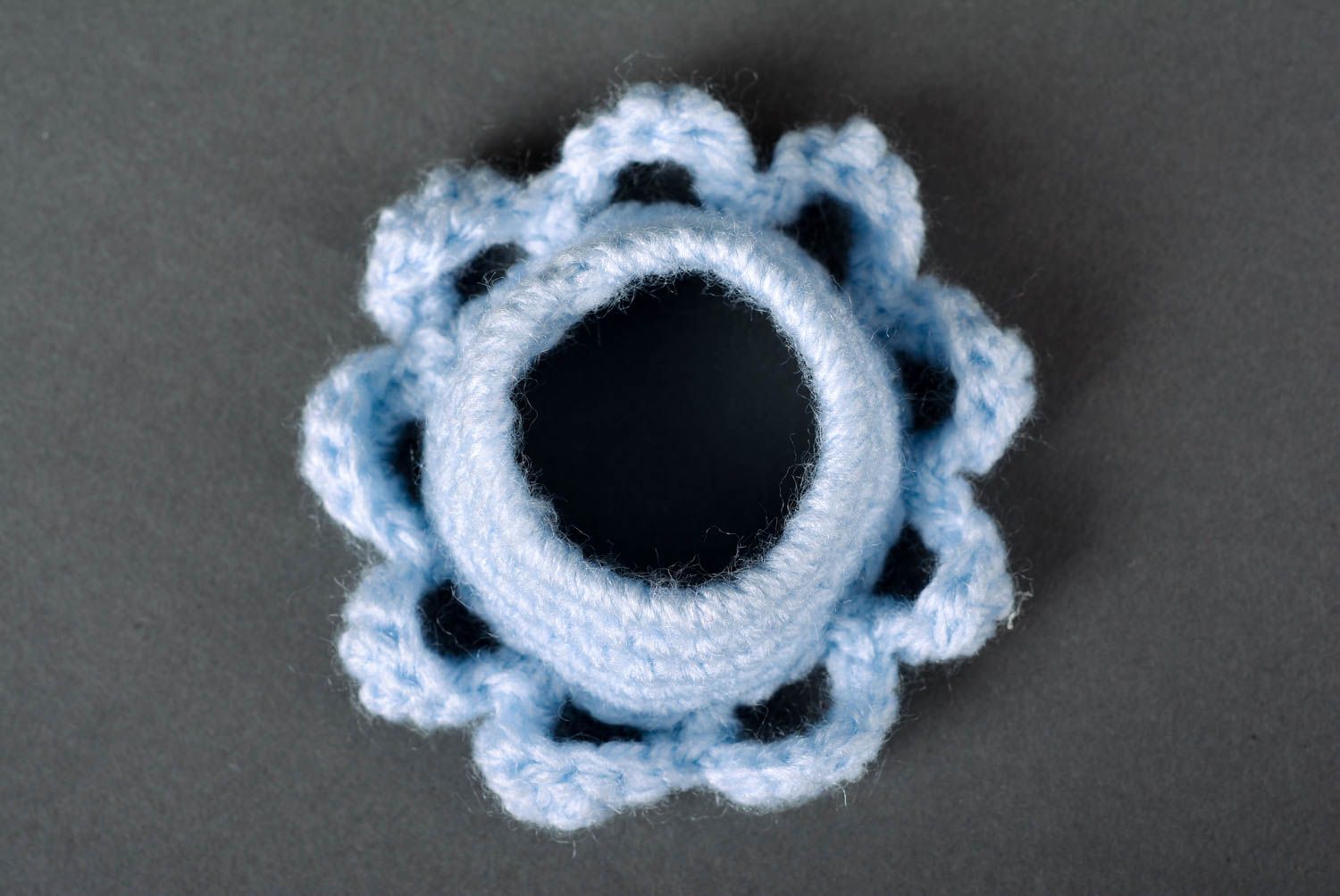 Support oeuf fait main Objet de décoration bleu tricoté au crochet Déco Pâques photo 2