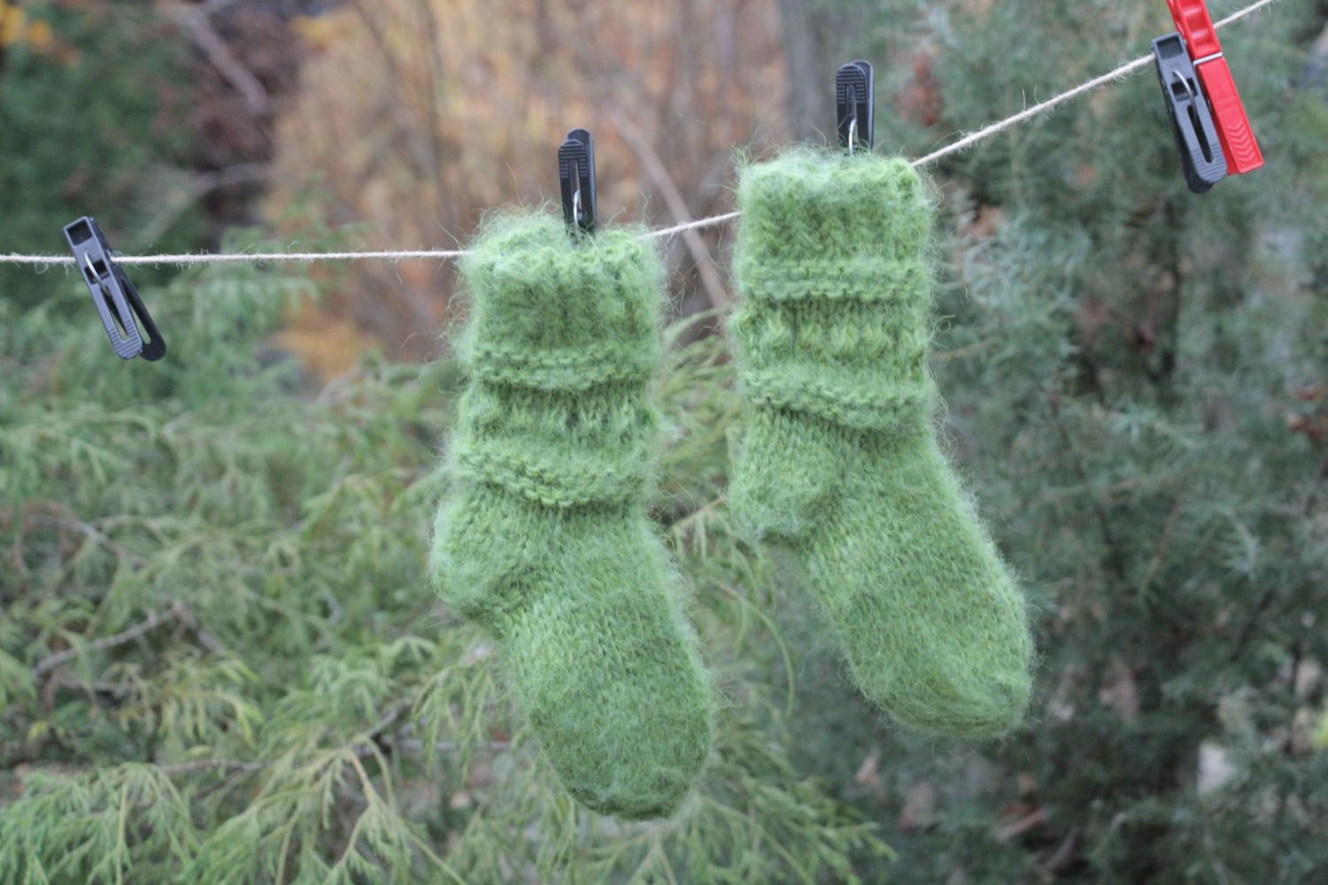 Socken aus Wolle für Kinder foto 1