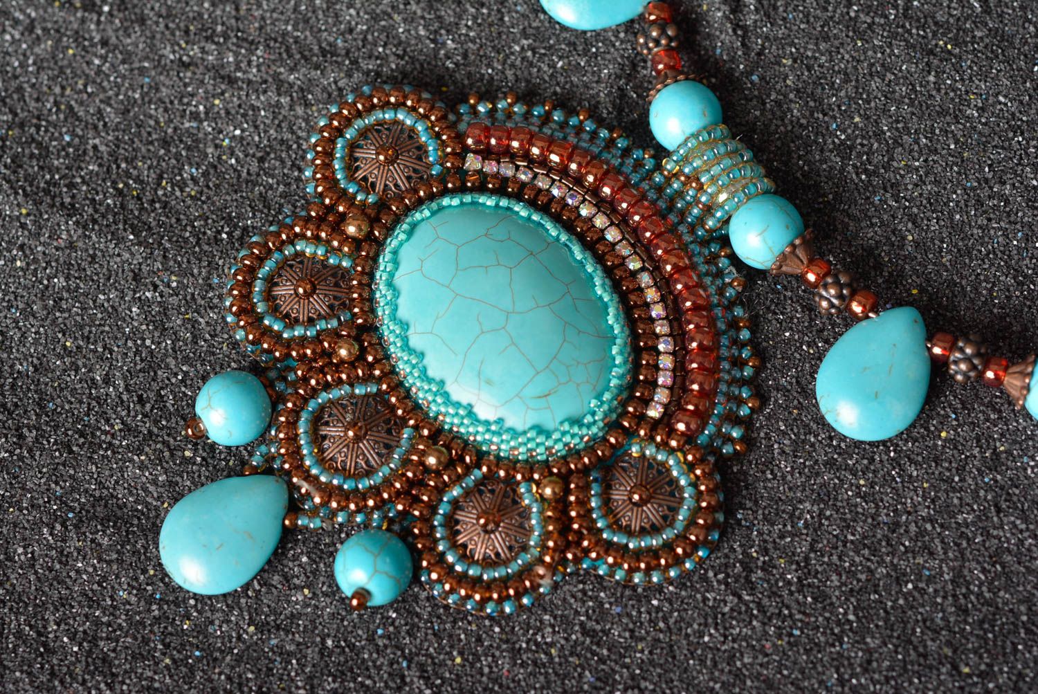 Collier perles de rocaille Bijou fait main en turquoise Accessoire femme photo 3