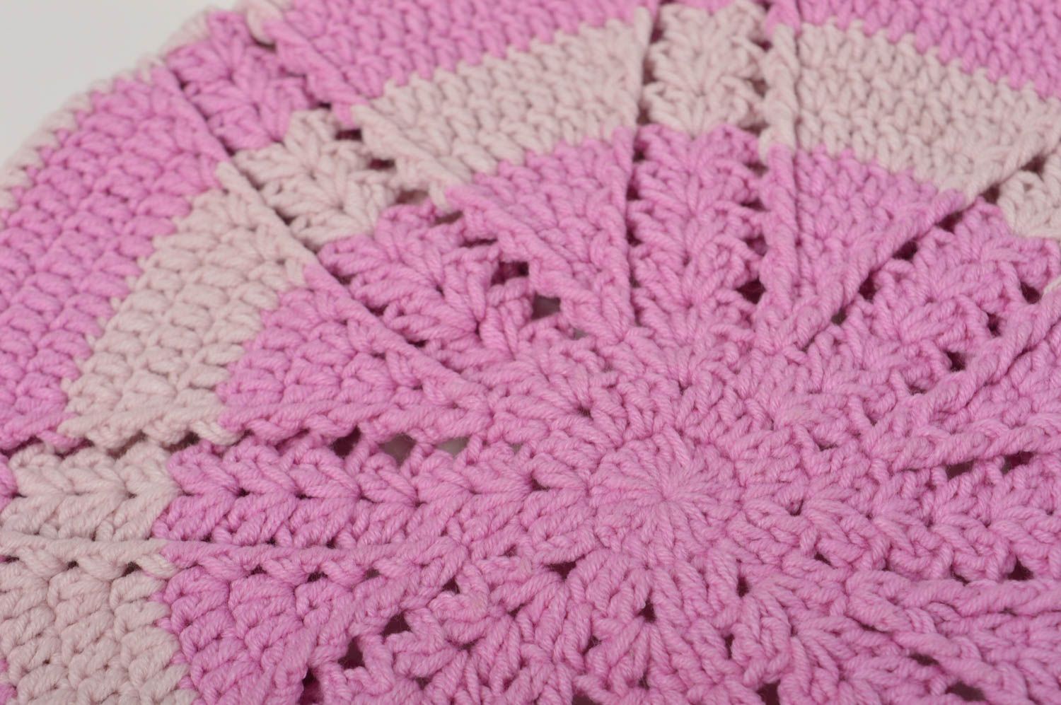 Bonnet tricot Béret enfant fait main rose blanc Vêtement enfant au crochet photo 3