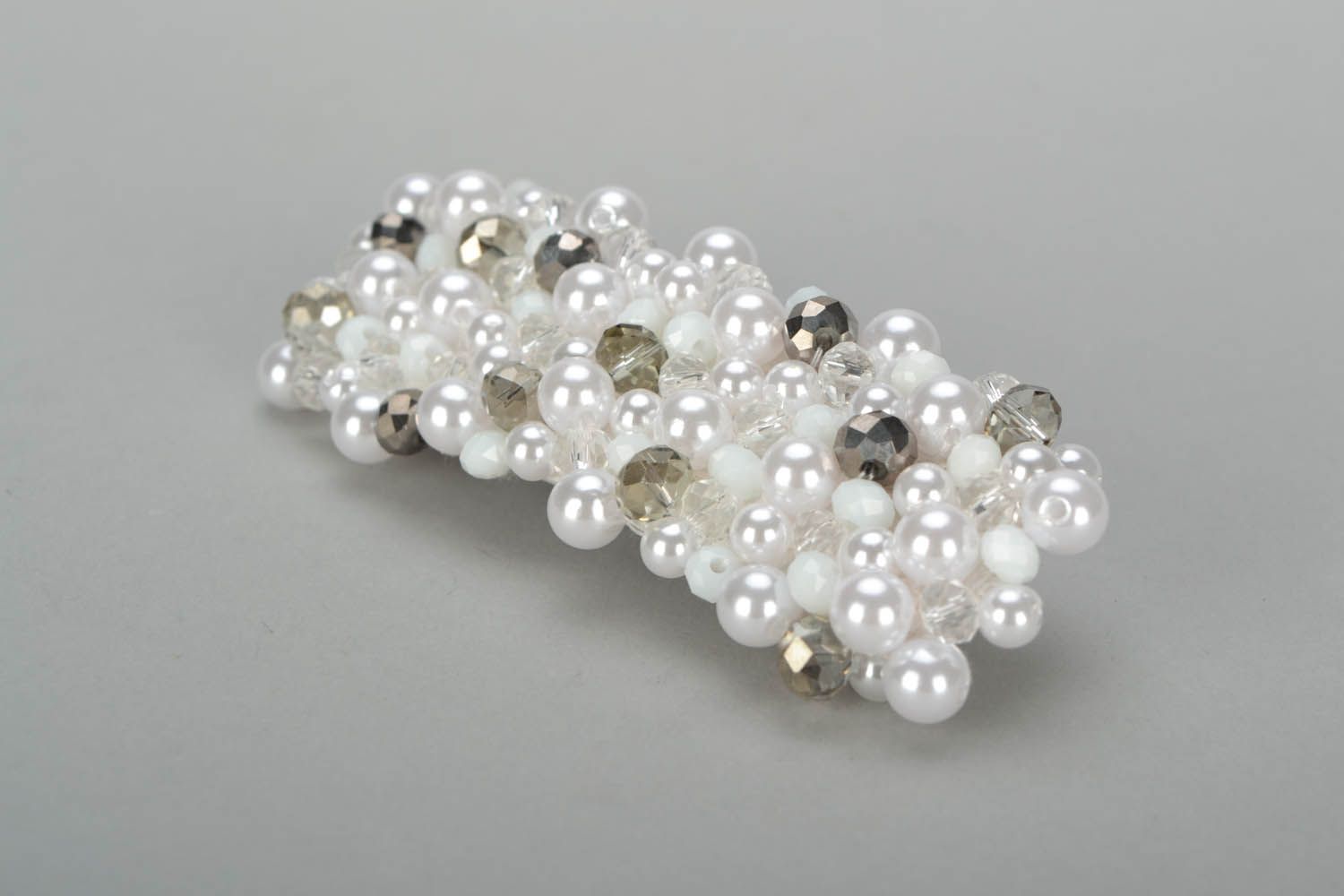 Hair clip with white beads  photo 4