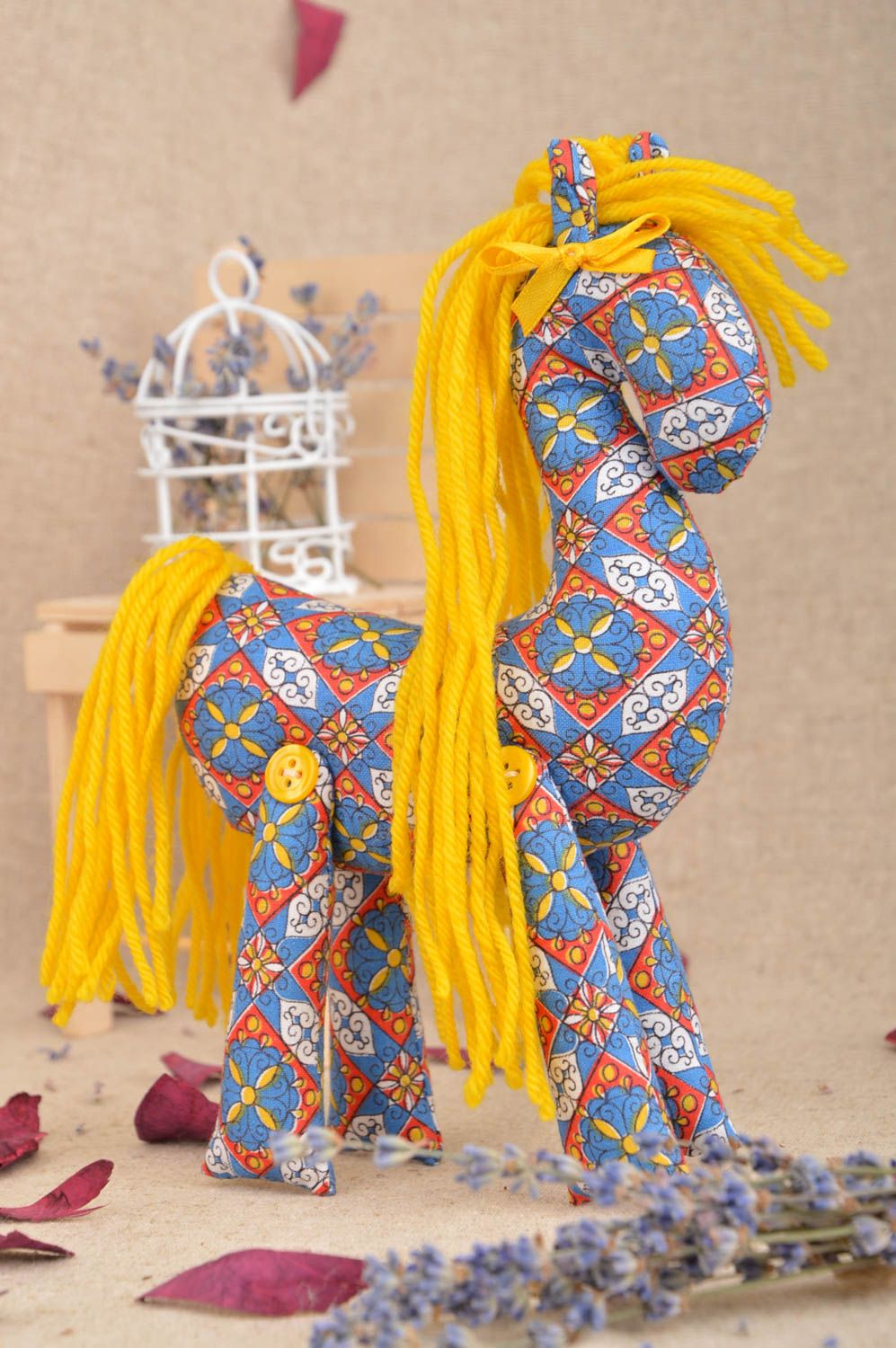 Handmade Pferd künstlerisches Kuscheltier aus Stoff grell schön für Kinder toll foto 1