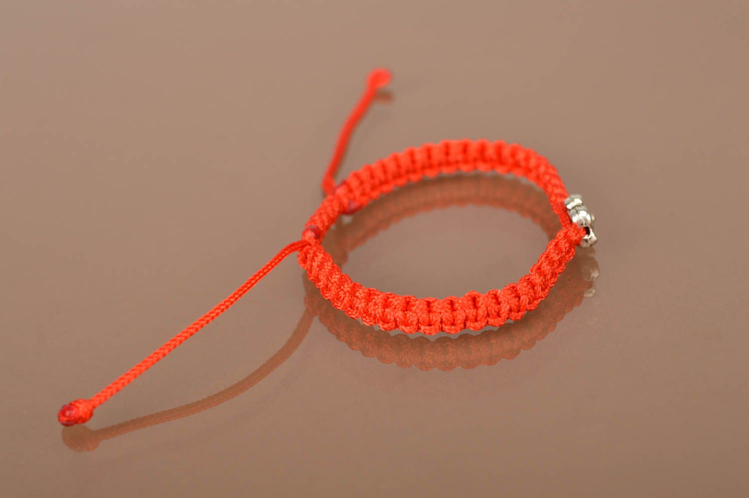 Handmade geflochtenes Armband aus Faden mit Rose aus Metall Feschenk für Mädchen foto 4
