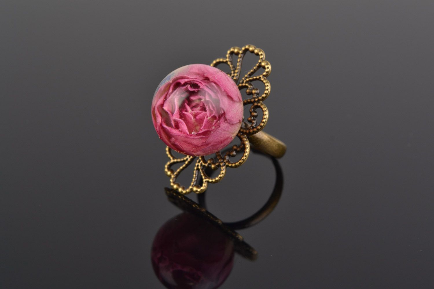 Beautiful women's handmade vintage ring with real rose coated with epoxy photo 1
