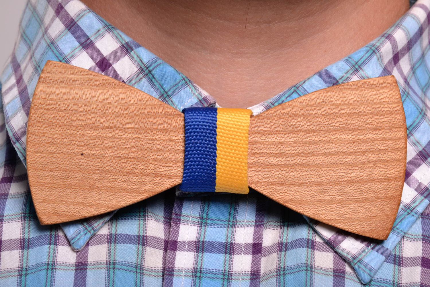 Деревянный галстук-бабочка фото 5