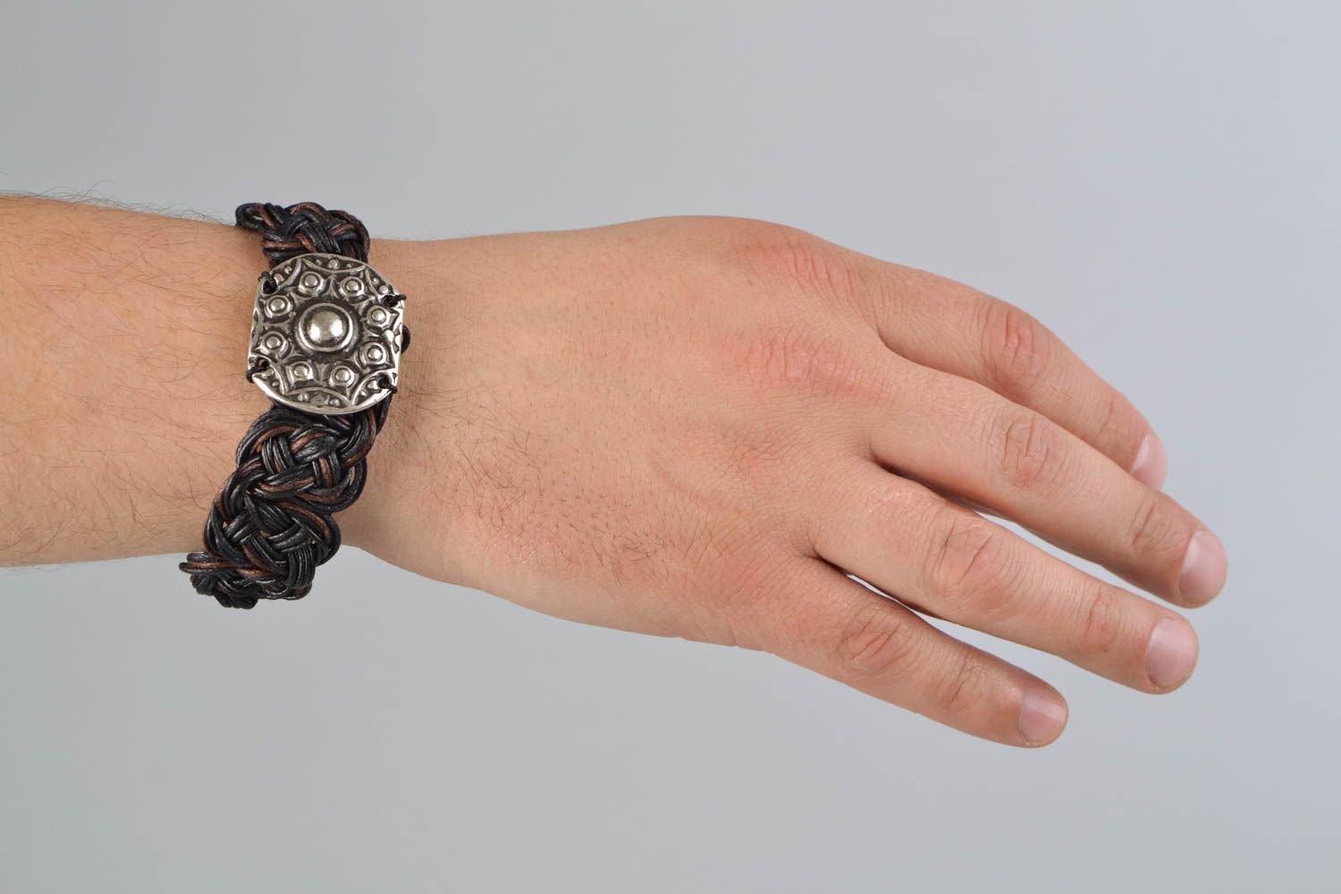Handmade leather bracelet with metal buckle photo 2