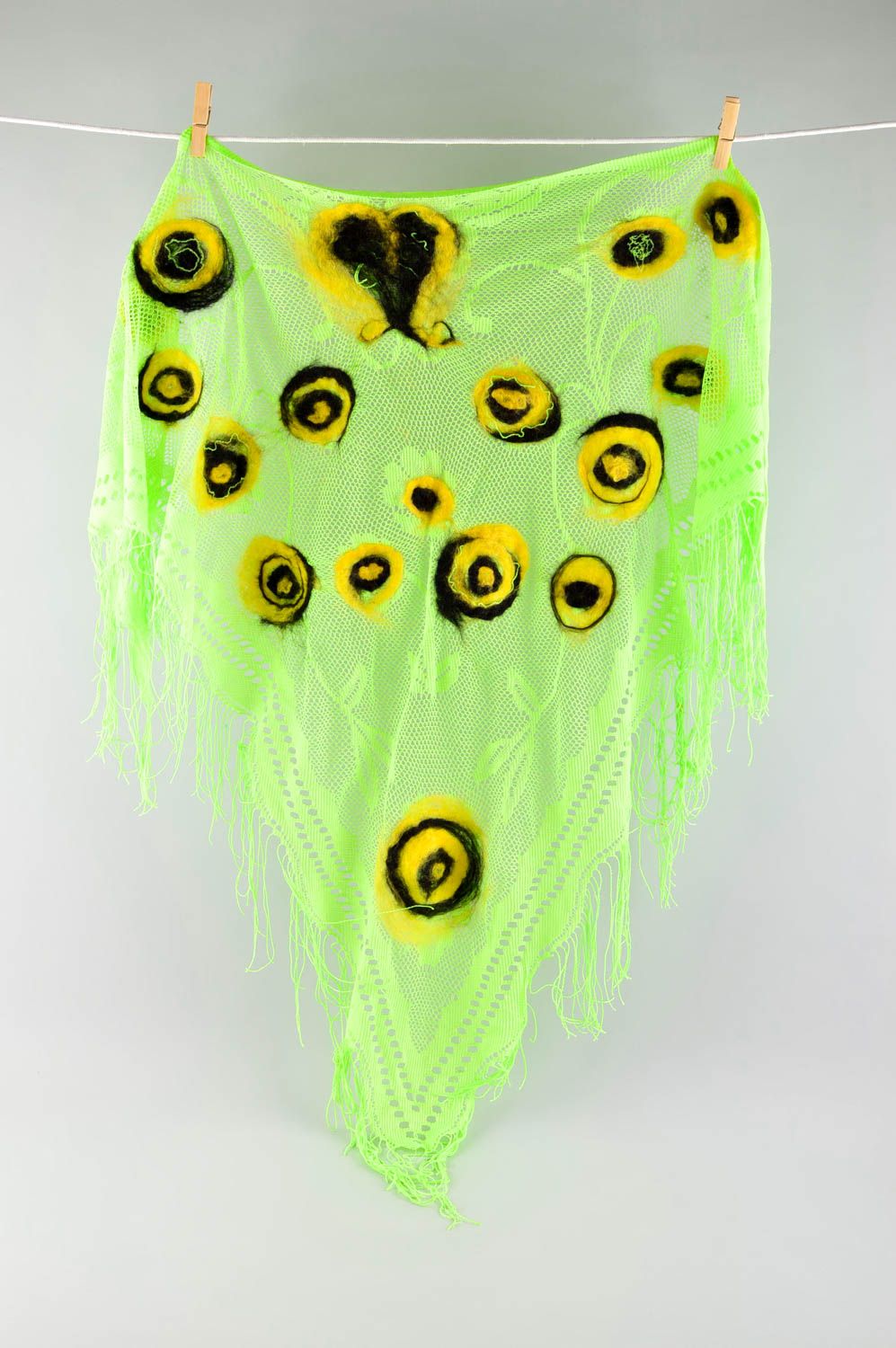 Шарф ручной работы оригинальный женский шарф зеленый с желтым легкий шарф фото 1