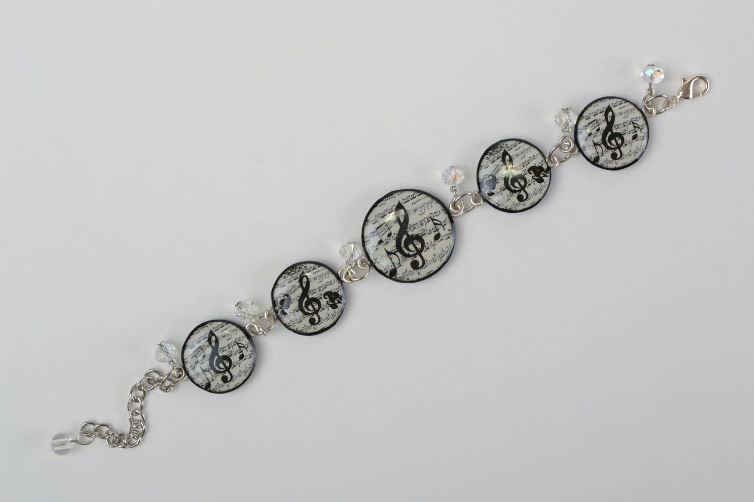 Handmade charm treble clef bracelet on a silver chain photo 4