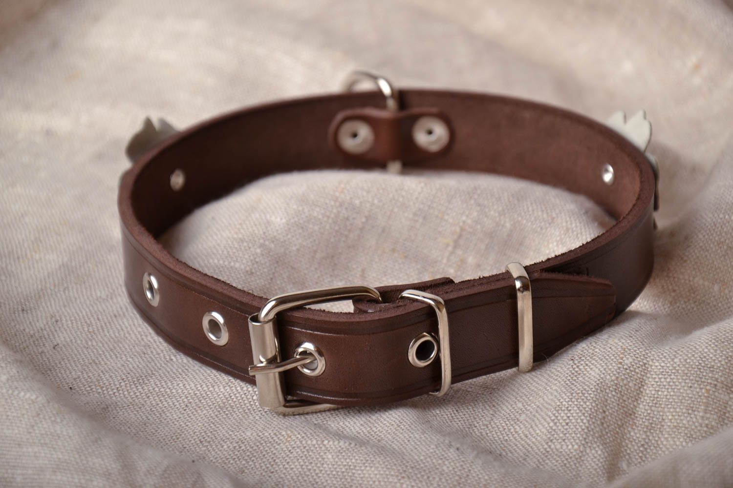 Leather dog collar with flower photo 1
