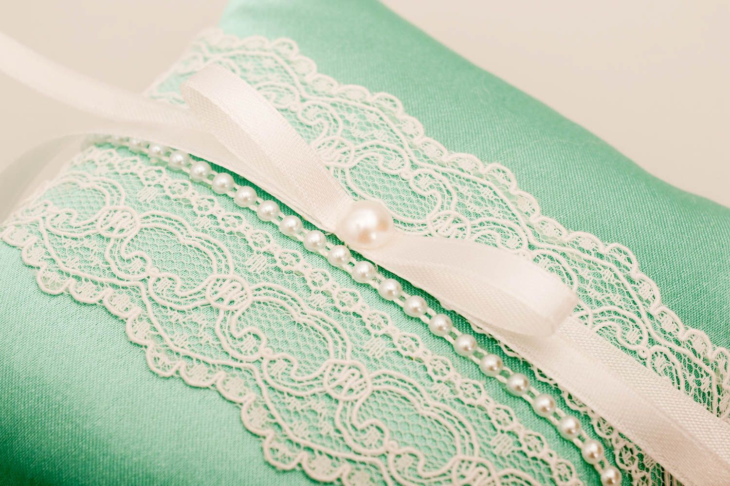 Handmade Kissen für Eheringe Ringkissen grün Accessoire für Hochzeit aus Atlas foto 4