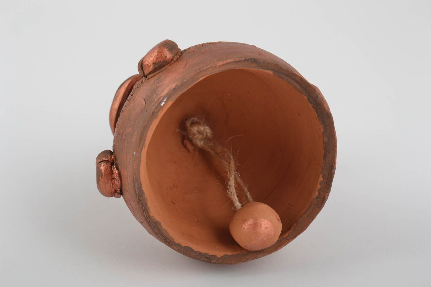 Глиняный колокольчик в виде быка расписной красивый коричневый ручной работы фото 3