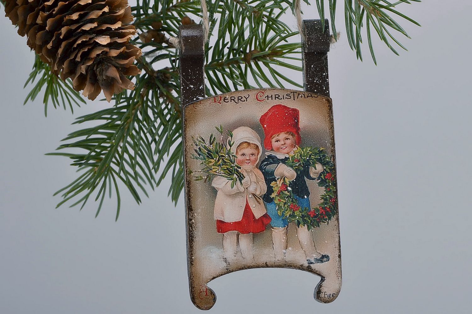 Adorno para el árbol de Navidad Niños decoran la casa foto 1