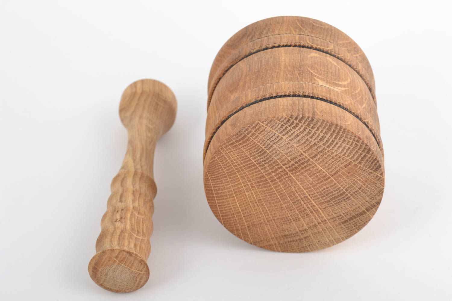 Mortero y pistilo de madera artesanal para especias y nueces 350 ml foto 4