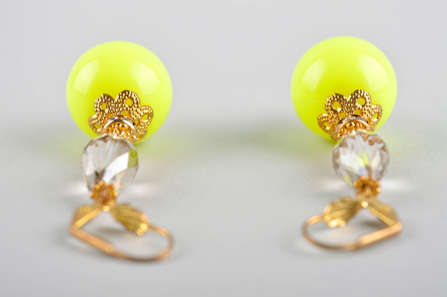 Boucles d'oreilles en verre Bijou fait main pendantes jaunes Cadeau femme photo 5