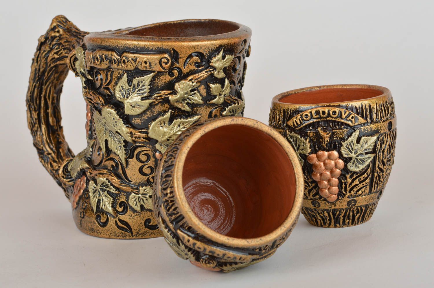 Juego de vajilla cerámica hecha a mano soporte de botella y 2 vasos de vino foto 5