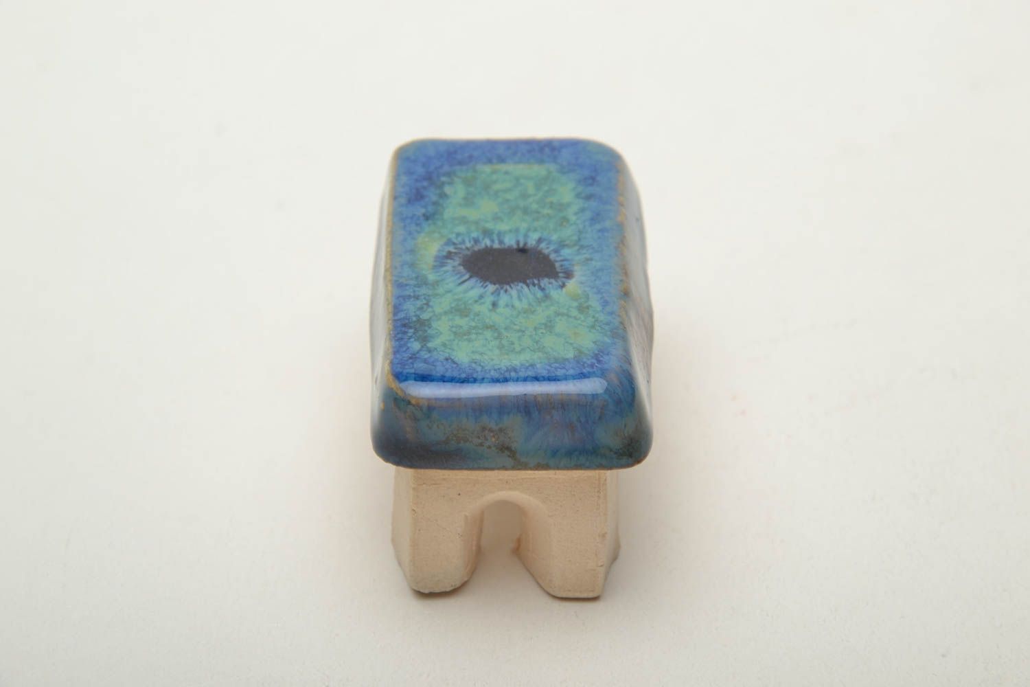 Tiny clay statuette of stool photo 4