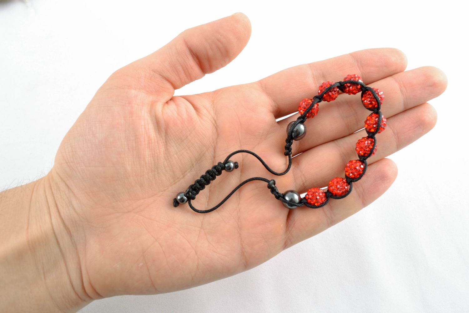 Red and black handmade beaded bracelet photo 2