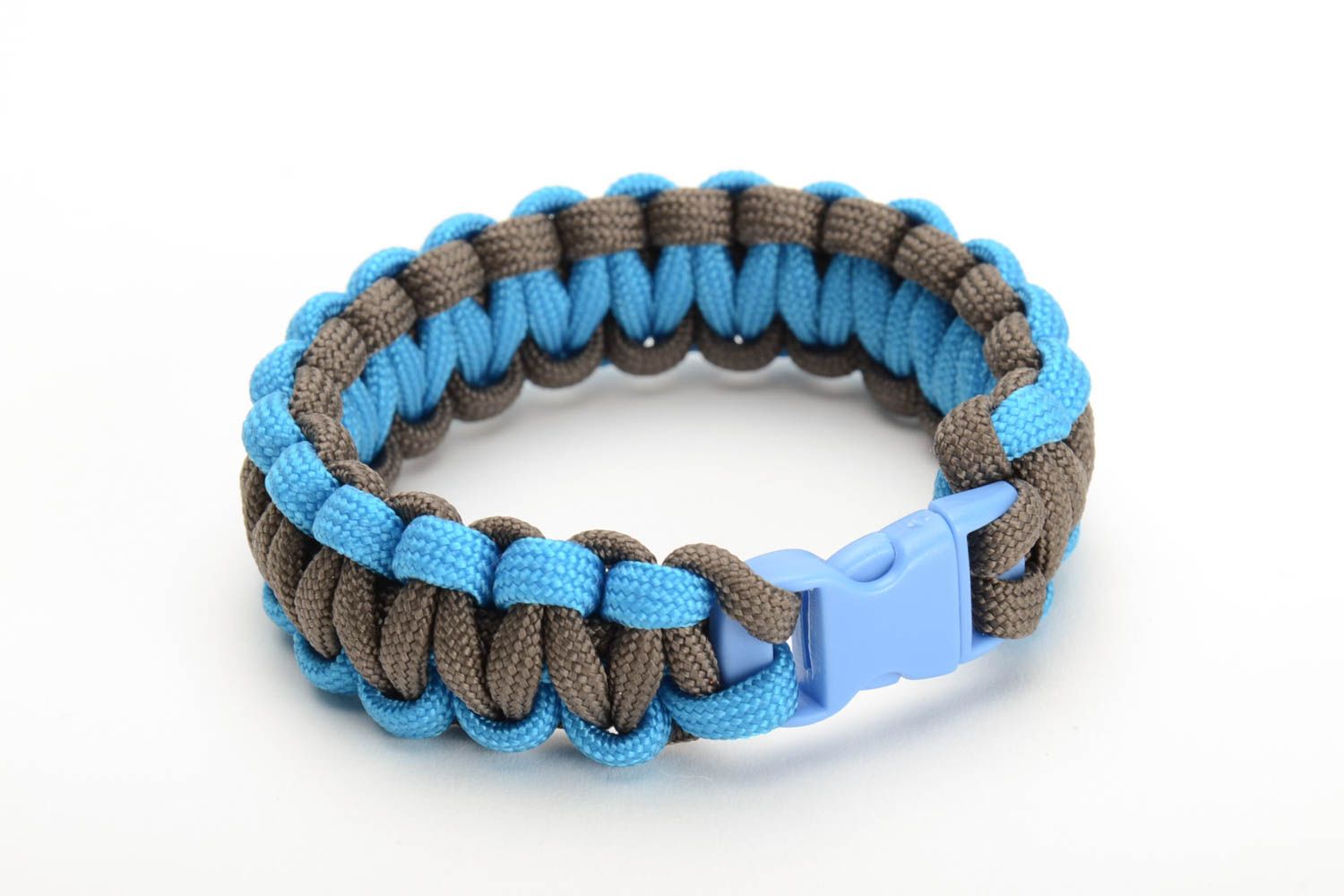Blue handmade survival bracelet woven of American paracord photo 3