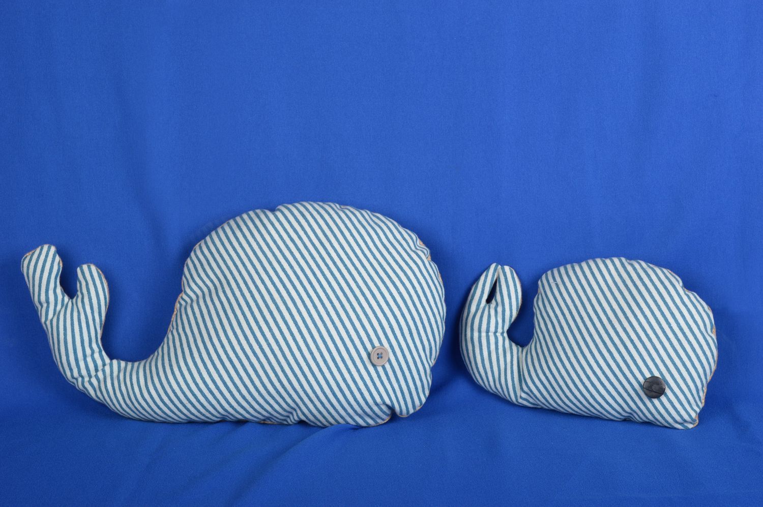 Игрушки-подушки ручной работы детские игрушки диванные подушки Два китенка фото 2