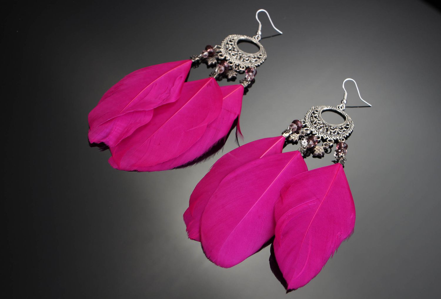 Ethnic earrings with feathers photo 2