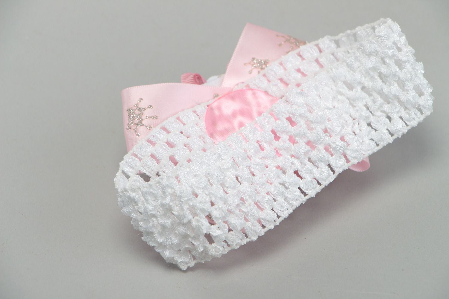 Tender handmade headband with pink flower created of satin ribbons for babies photo 3
