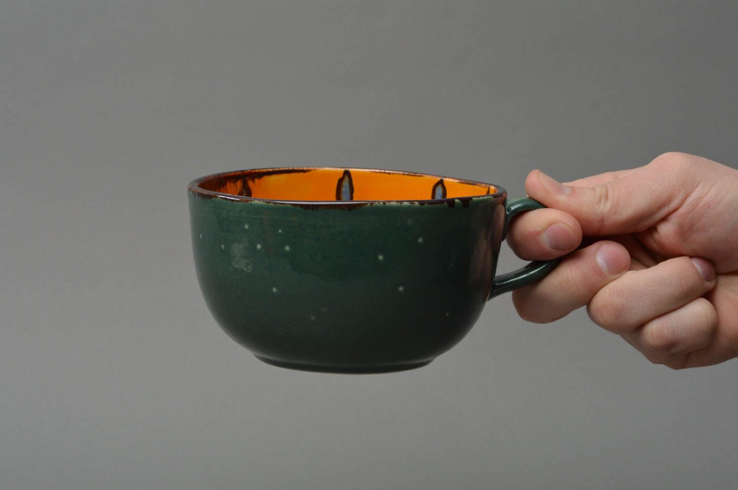Фарфоровая чашка для чая небольшая с цветными узорами внутри ручная работа фото 4