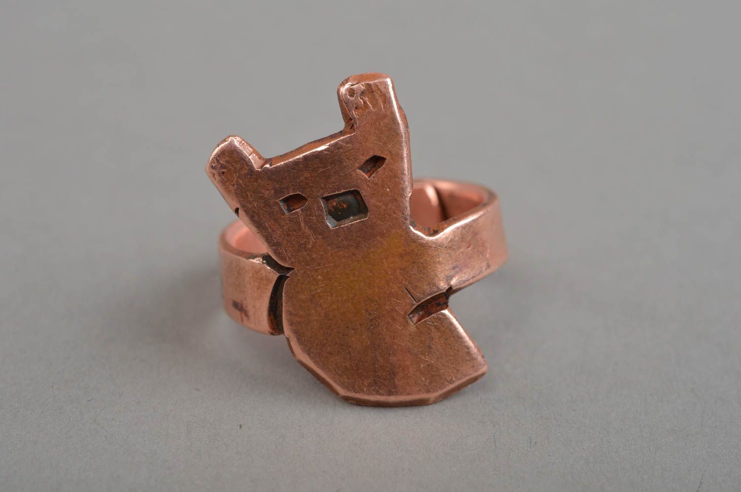 Metal unusual cute handmade ring made of copper in shape of stylized bear photo 2