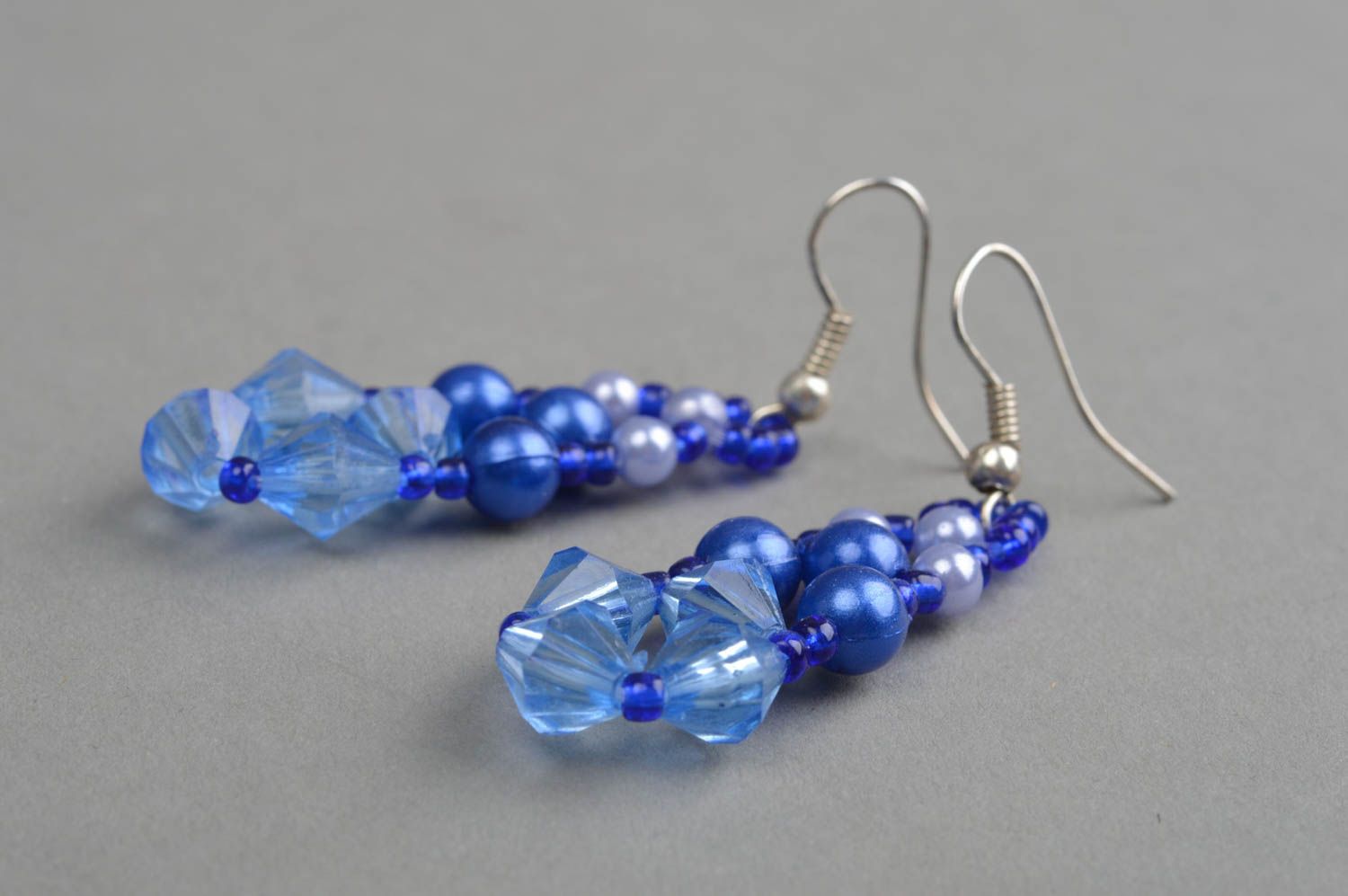 Boucles d'oreilles en perles fantaisie faites main tressées bijou bleu photo 3