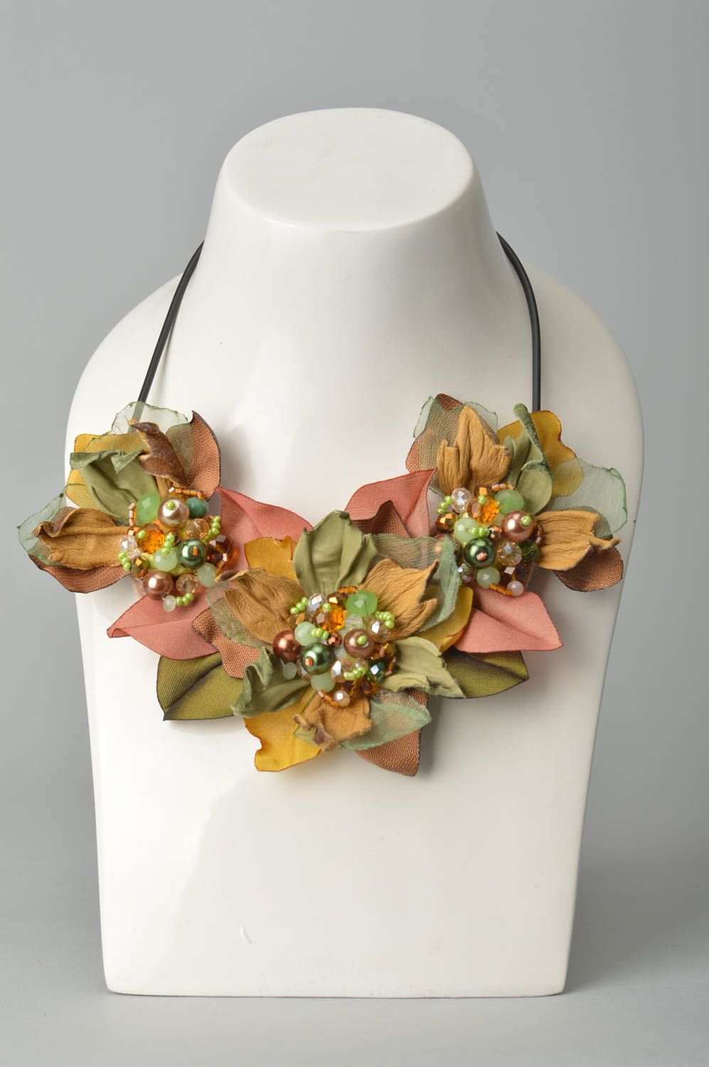 Handmade Blumen Collier Leder Schmuck Accessoire für Frauen Geschenk Idee foto 1