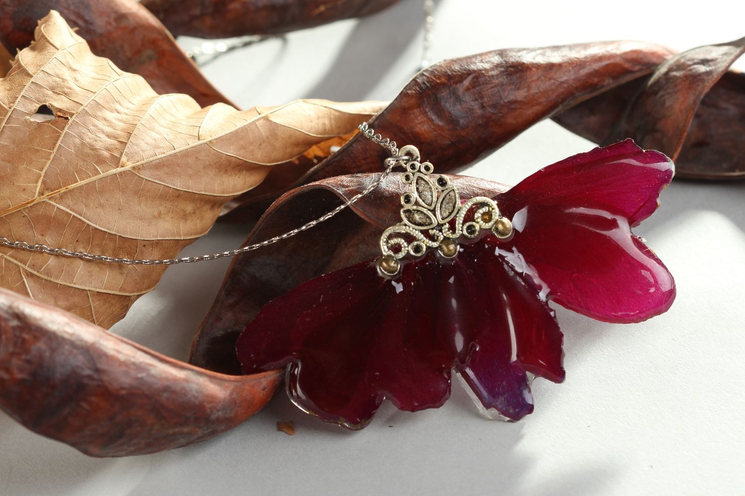 Flower pendant botanic pendant handmade jewelry with dried flowers gift for girl photo 1