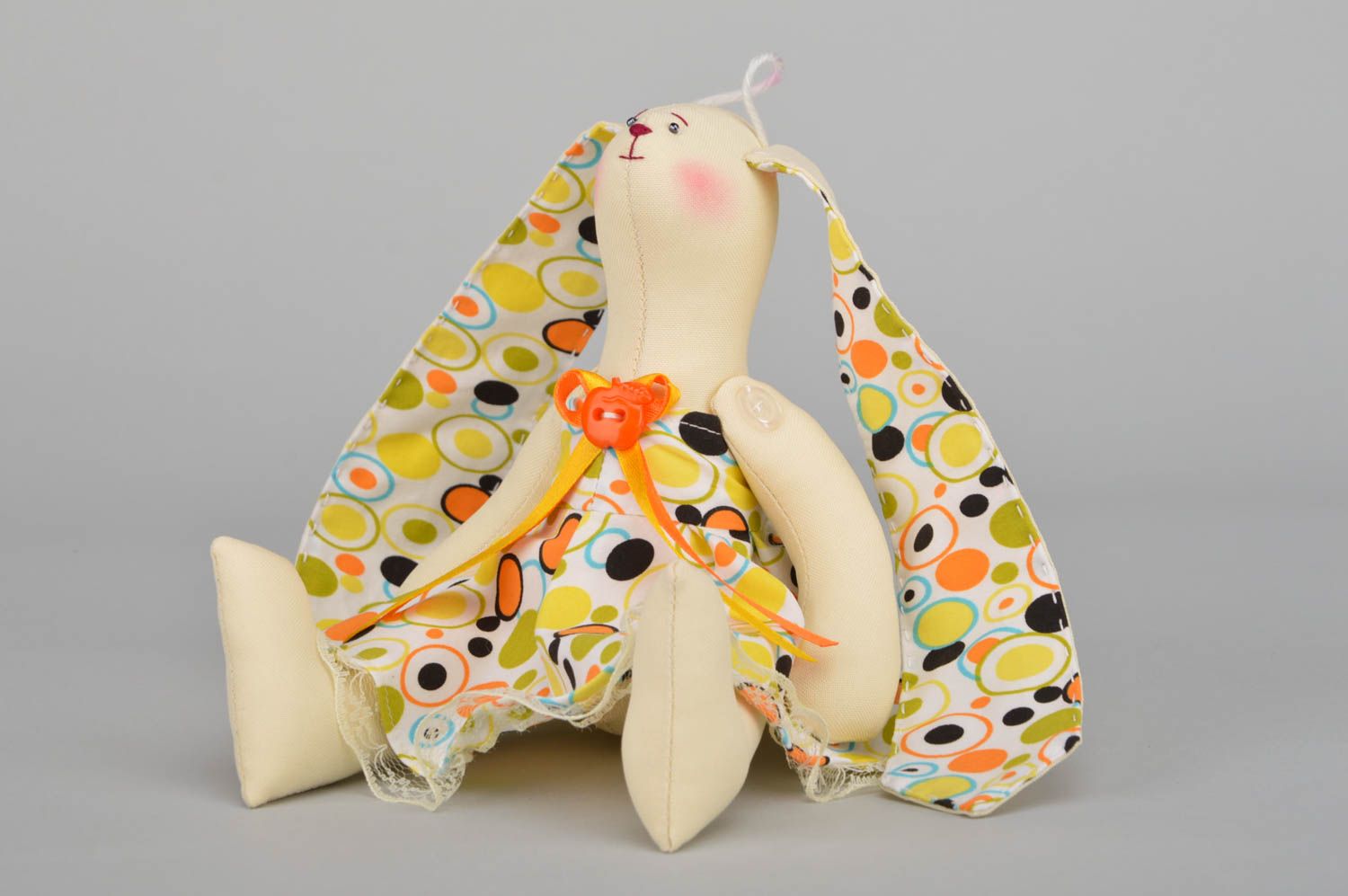 Poupée lièvre en tissu hypoallergénique faite main cadeau jouet pour enfant photo 5