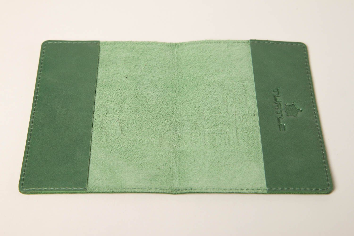 Аксессуар из кожи хенд мейд зеленая обложка на паспорт оригинальный подарок фото 5