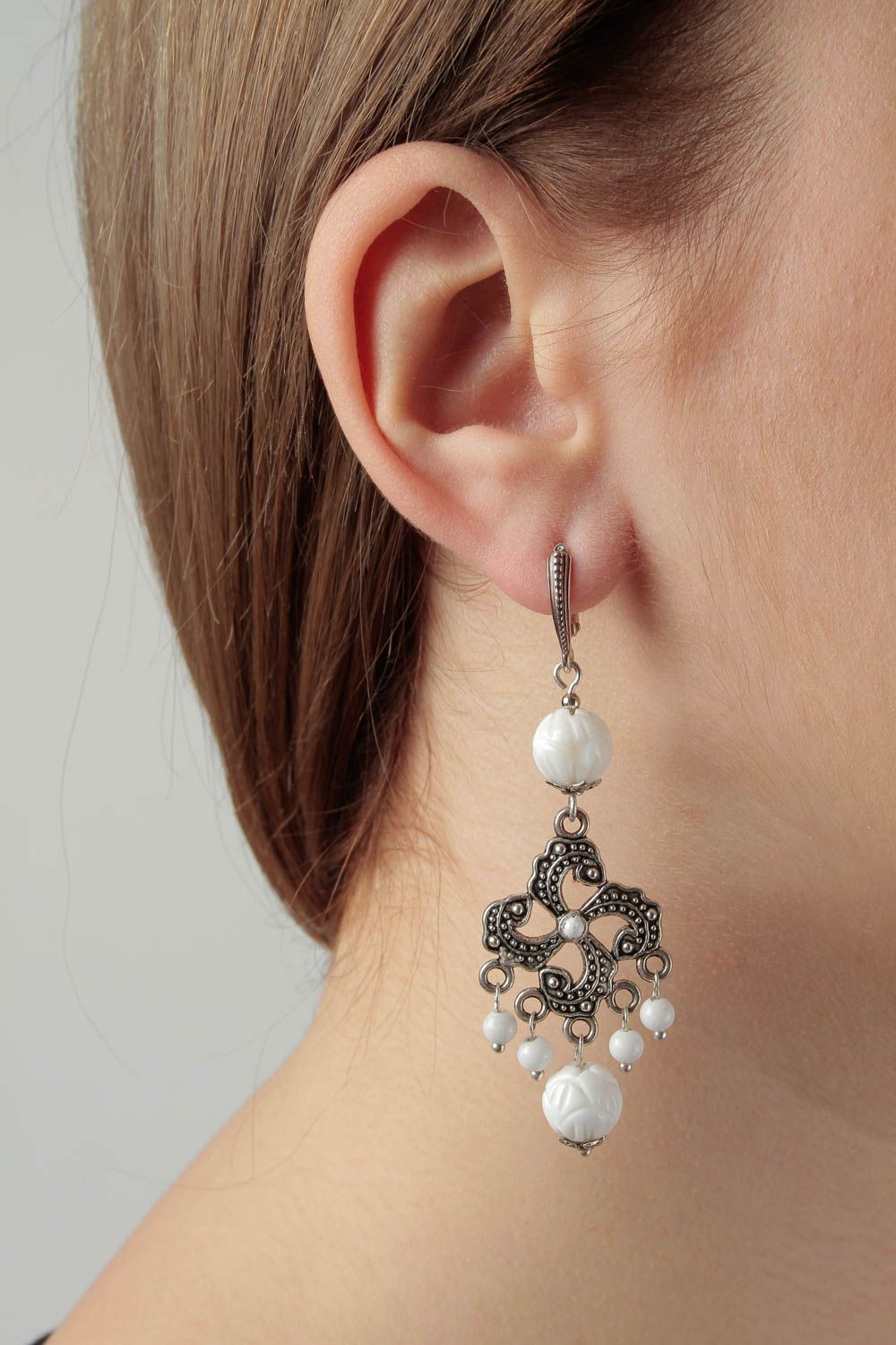 Silberne Ohrringe handgemachter Schmuck ausgefallener Ohrschmuck Damen Ohrringe foto 1