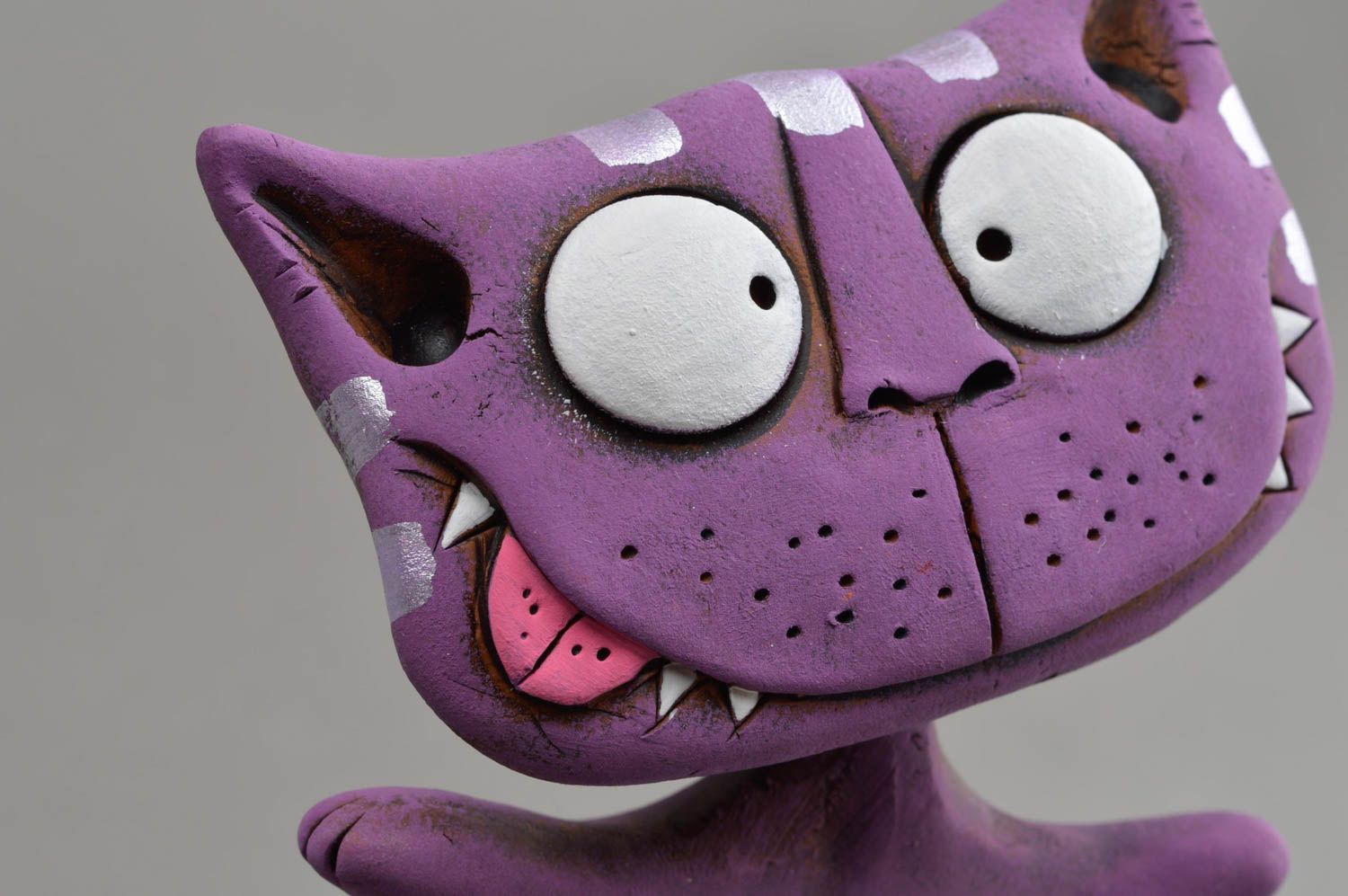 Figura de barro artesanal morada decoración de hogar regalo para amigos gato foto 4