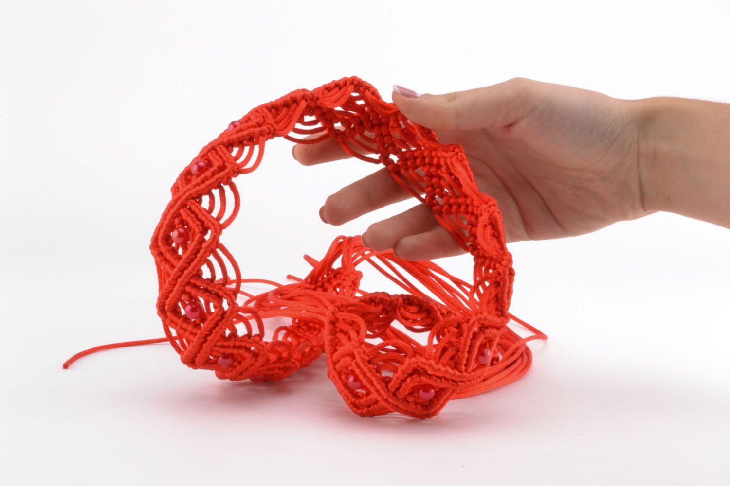 Cintura da donna intrecciata fatta a mano cinghia di fili bella in colore rosso
 foto 5